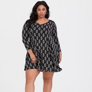 ✨HP✨ NWT Torrid Challis Medallion Trapeze Dress